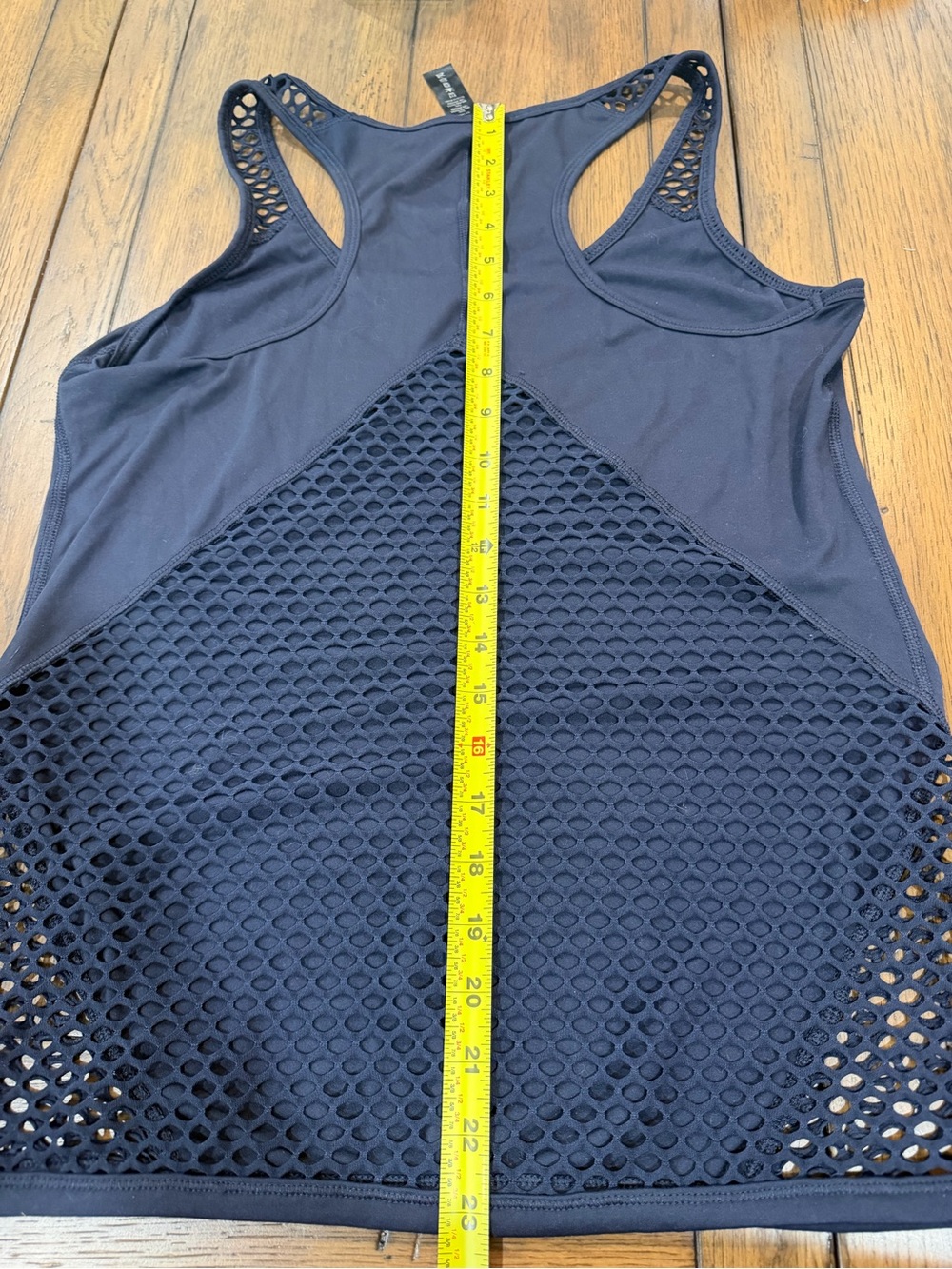 Yogalicious Navy Racerback Tank with Crochet Insets M - Picture 5 of 5